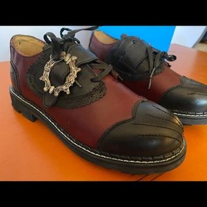 NIB Fluevog 7th Heaven CAPELLAN buckled derby shoe. Size 9 (runs small).
